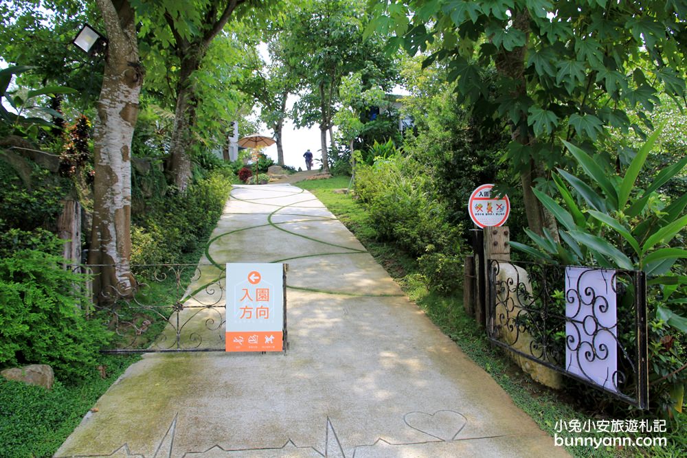 嘉義景點》幸福山丘happyhill,小山丘上的貨櫃屋,藍天下眺望嘉義美景 嘉義景點》幸福山丘happyhill,小山丘上的貨櫃屋,藍天下眺望嘉義美景