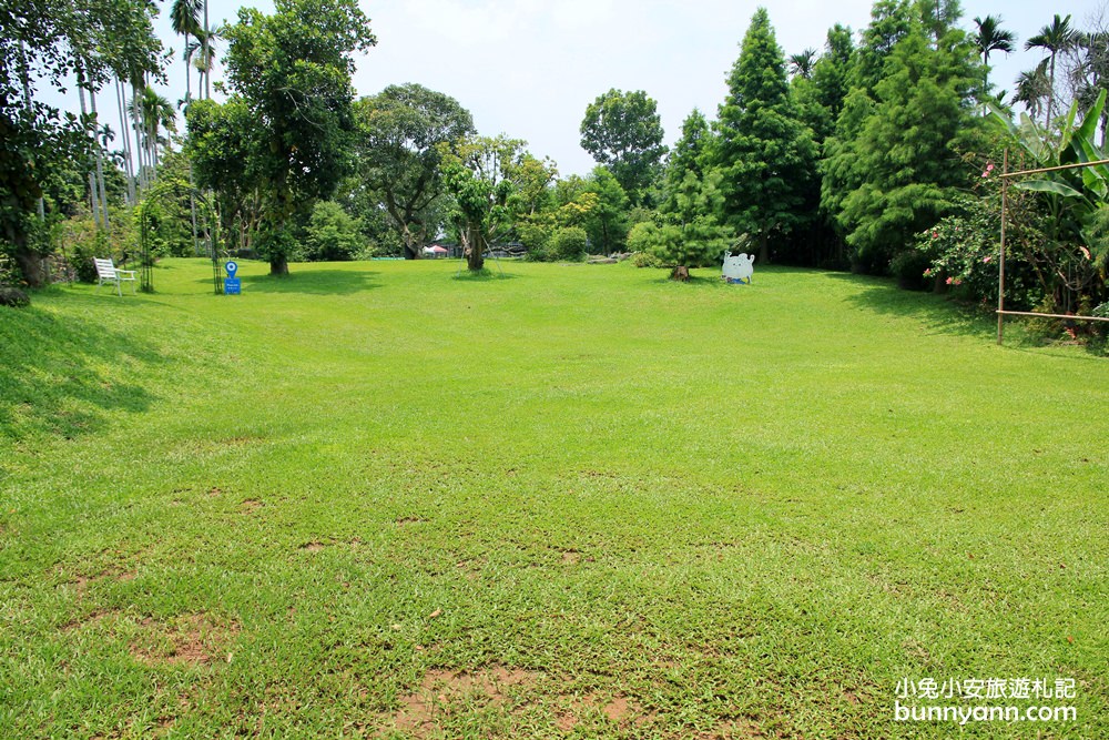 嘉義景點》幸福山丘happyhill,小山丘上的貨櫃屋,藍天下眺望嘉義美景 嘉義景點》幸福山丘happyhill,小山丘上的貨櫃屋,藍天下眺望嘉義美景