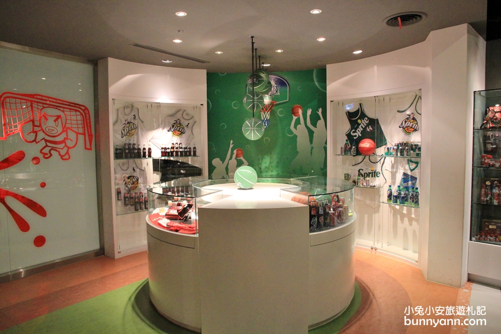 桃園【可口可樂世界】入館費用免費又有趣,但只有平日限定場 桃園【可口可樂世界】入館費用免費又有趣,但只有平日限定場