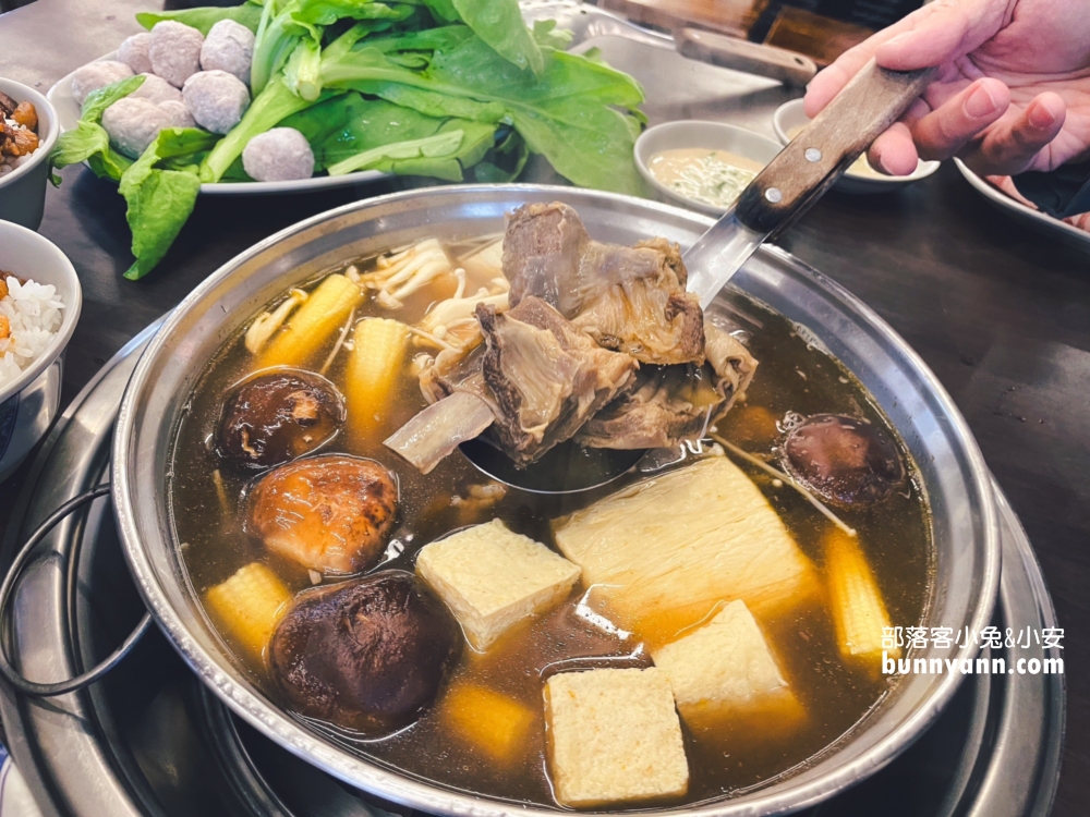 桃園「一鍋羊肉」超過五十種食材可夾、數十種菜類及必吃的肉燥飯
