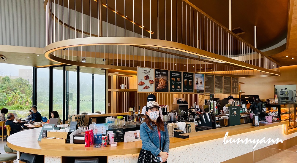 星巴克頭份中央門市，開箱超美金棕色玻咖啡屋