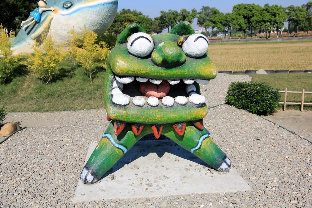 雲林新景點 | 埤頭繪本公園，走進魔法喵咪與大鯨魚的立體童書中~