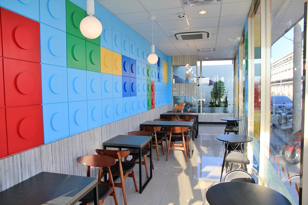 台中親子飯店【台中港酒店】一泊一食，房型與硬體設備最詳細開箱!!