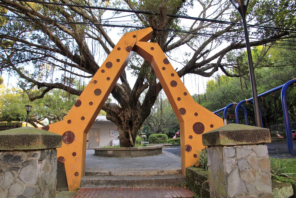 虎頭山【奧爾森林學堂】貓頭鷹教授帶你玩樹屋、水管溜滑梯森林半日遊