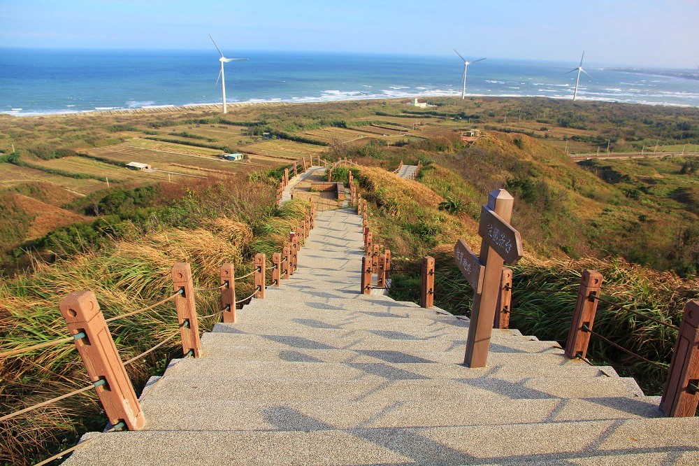 全台》放鬆心情來濱海與登山步道爬山吧！特搜出遊人氣步道，漂浮天空、大海、山景全都行～