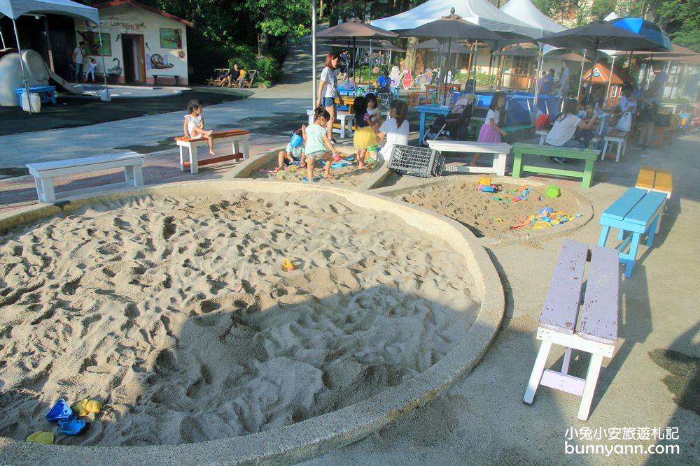 新埔森林鳥花園(已歇業)，超長森林溜滑梯、大樹屋、戲水池整個玩翻天~