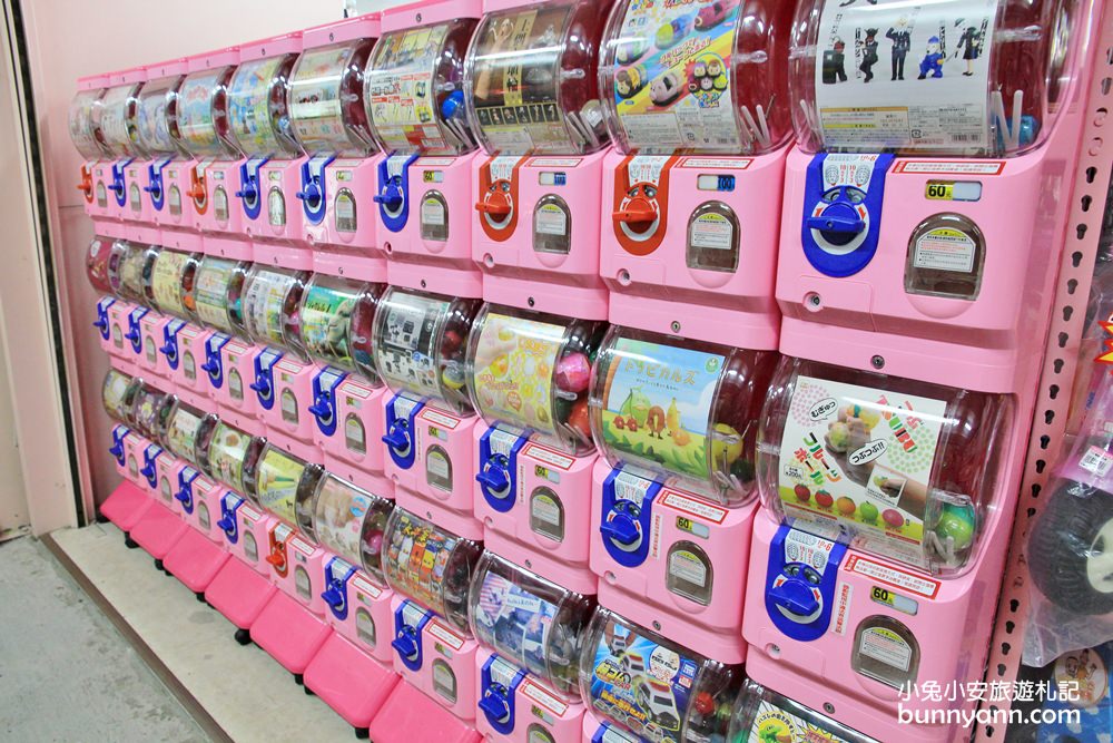 台中玩具店》亞細亞toys台中店～玩具百貨量販批發商場，上萬件超划算玩具逛到失心瘋～