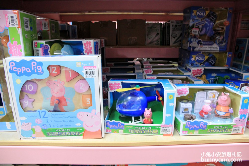 台中玩具店》亞細亞toys台中店～玩具百貨量販批發商場，上萬件超划算玩具逛到失心瘋～