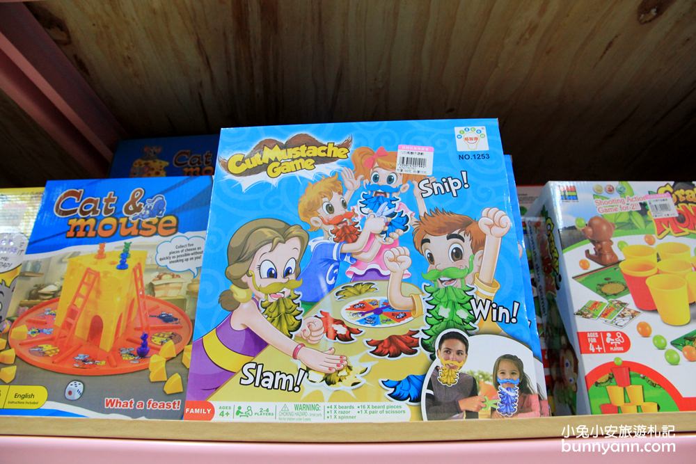 台中玩具店》亞細亞toys台中店～玩具百貨量販批發商場，上萬件超划算玩具逛到失心瘋～