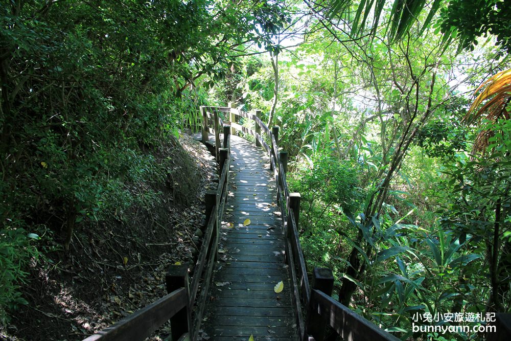 花蓮【大石鼻山步道】最美的靠海龜庵山步道，看海視野非常好。