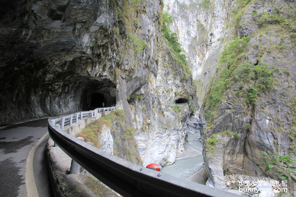 花蓮中橫絕美景點太魯閣燕子口步道，鬼斧神工大峽谷景色!!