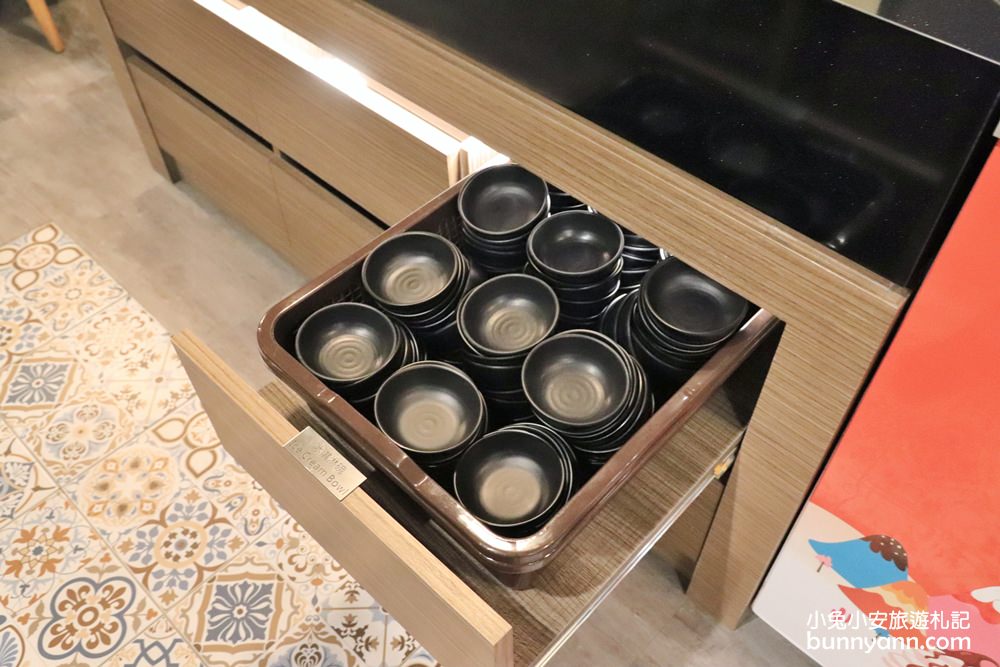 基隆火鍋職人》暖鍋物義二路店，浮誇激量肉盤、漁市直送海鮮，暖心也暖胃鍋物料理餐廳~