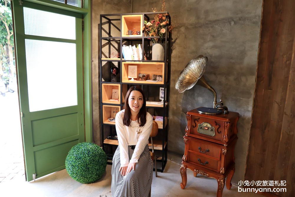苗栗【愛麗絲的天空攝影基地】美拍繽紛糖果屋、城堡和日式街等豐富元素。