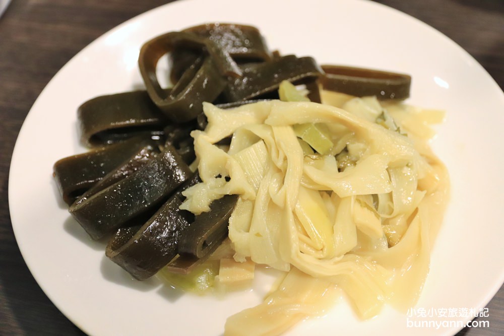 土城拉麵店》海山捷運站，勝男家台式牛肉拉麵，厚實大塊牛肉超滿足！