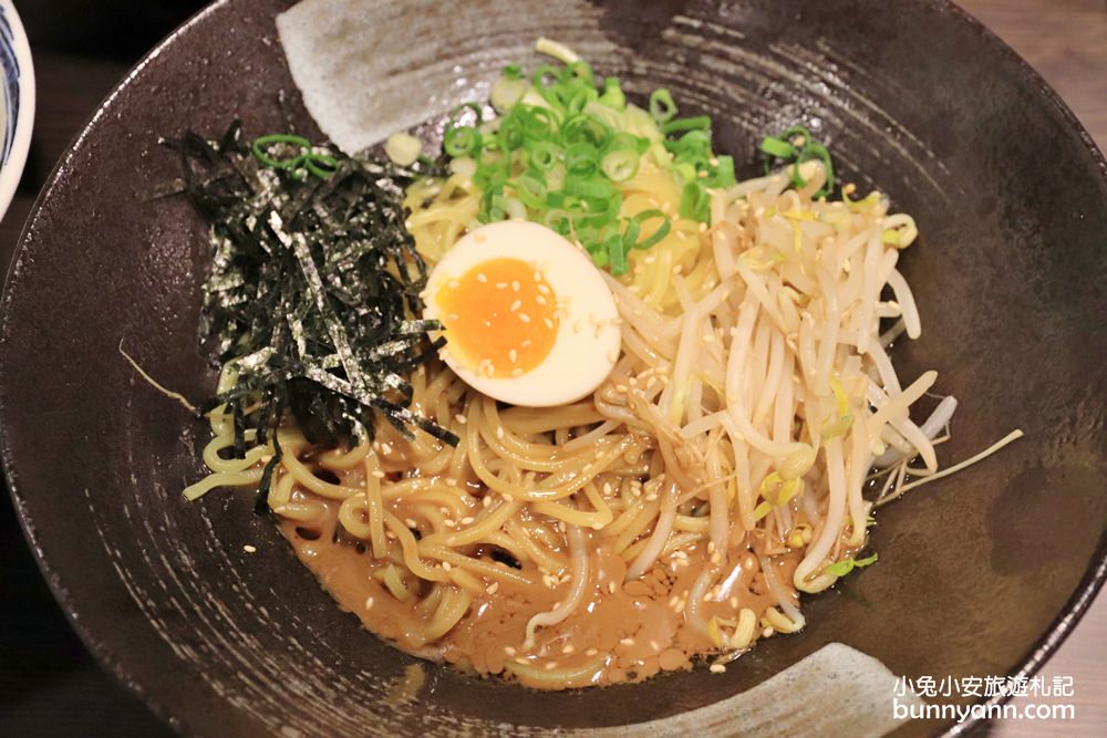土城拉麵店》海山捷運站，勝男家台式牛肉拉麵，厚實大塊牛肉超滿足！