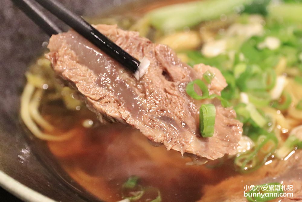 土城拉麵店》海山捷運站，勝男家台式牛肉拉麵，厚實大塊牛肉超滿足！