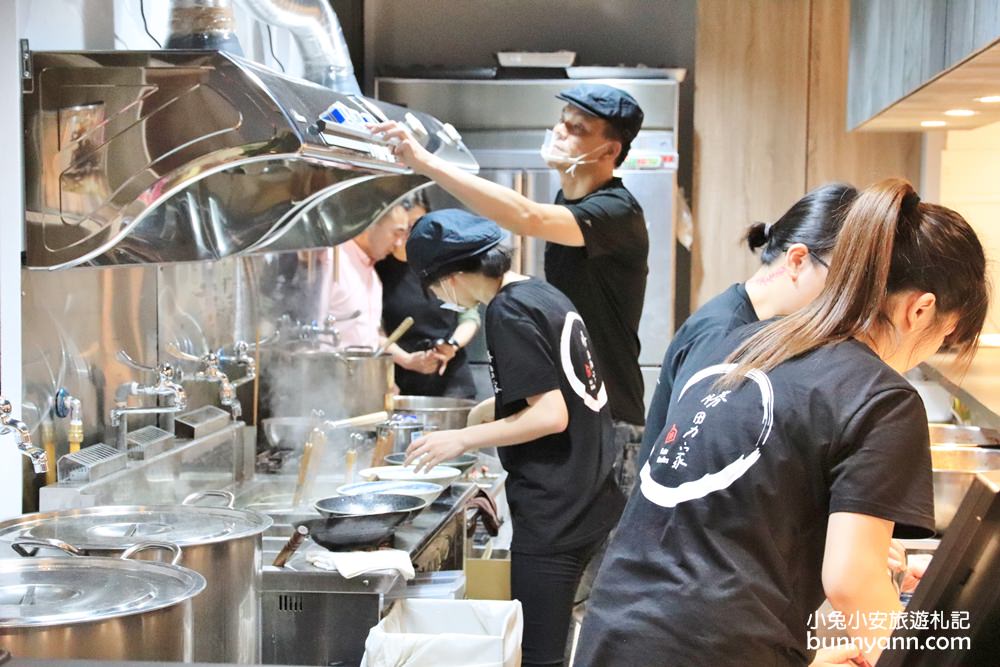 土城拉麵店》海山捷運站，勝男家台式牛肉拉麵，厚實大塊牛肉超滿足！