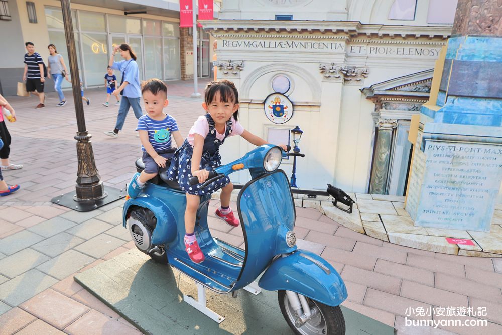 桃園【華泰名品城】每一季都會推出不同的場景讓旅人拍照打卡