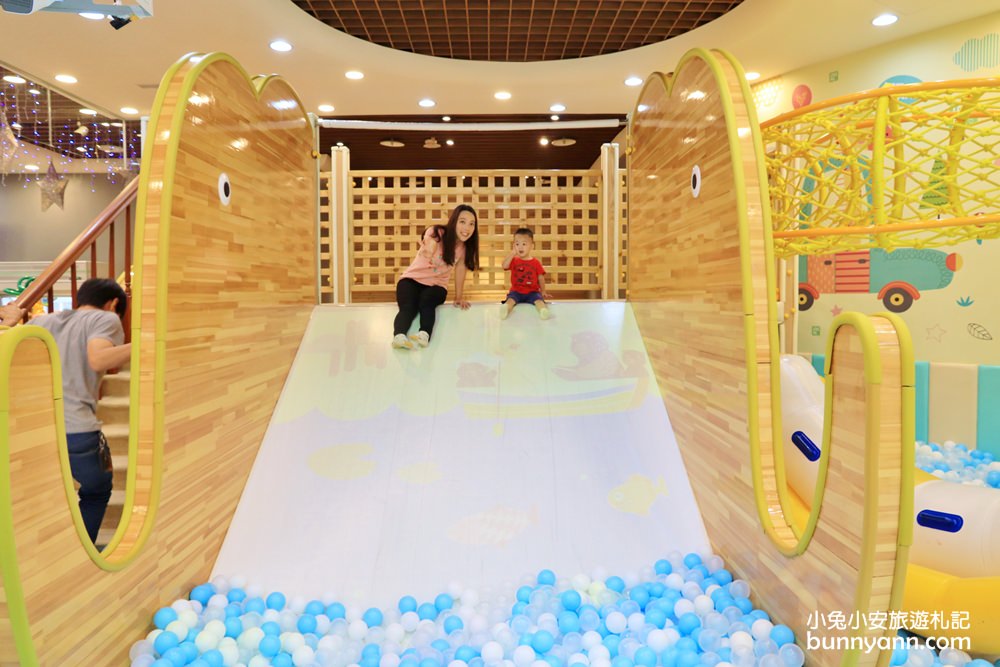 新北親子樂園》暑假好去處！樹林樂米樂園，不限時高質感百萬球池、溜滑梯、考古沙坑玩到翻~