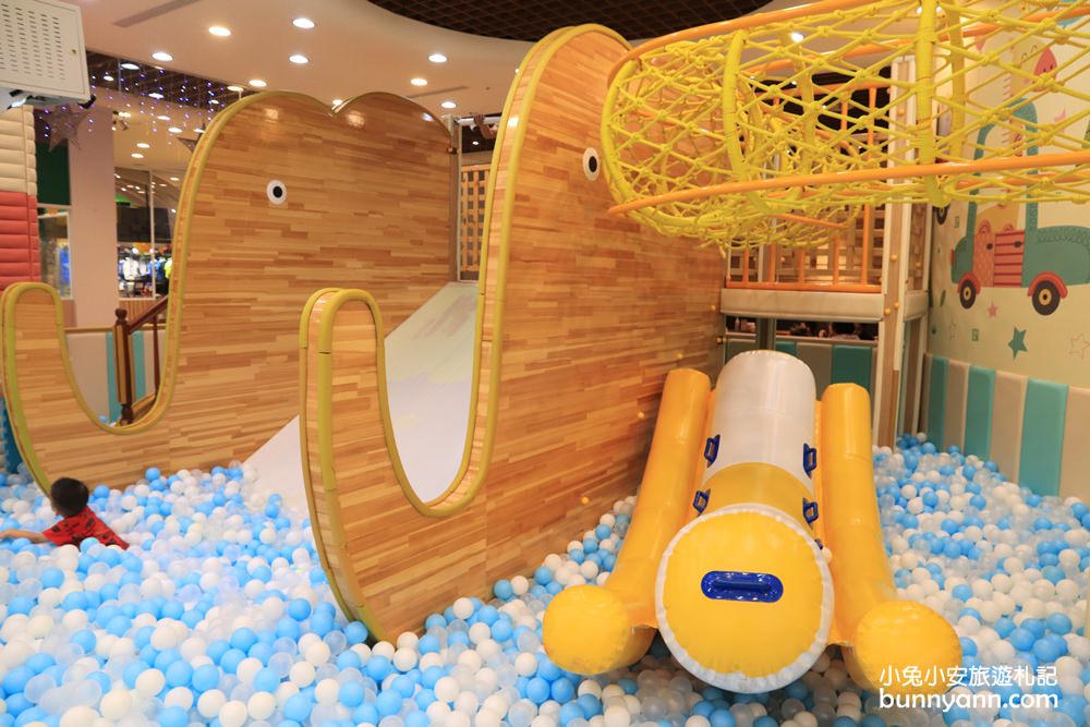 新北親子樂園》暑假好去處！樹林樂米樂園，不限時高質感百萬球池、溜滑梯、考古沙坑玩到翻~
