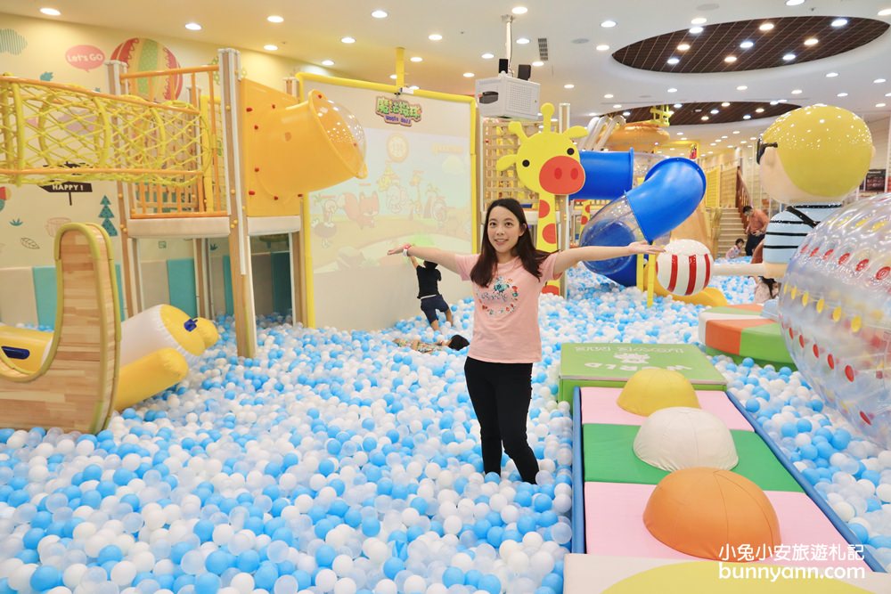 新北親子樂園》暑假好去處！樹林樂米樂園，不限時高質感百萬球池、溜滑梯、考古沙坑玩到翻~