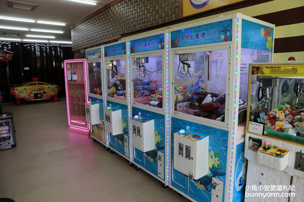 【雅聞峇里海岸觀光工廠】戶外景觀非常適合拍照，館內有親切的店員提供化妝品試用