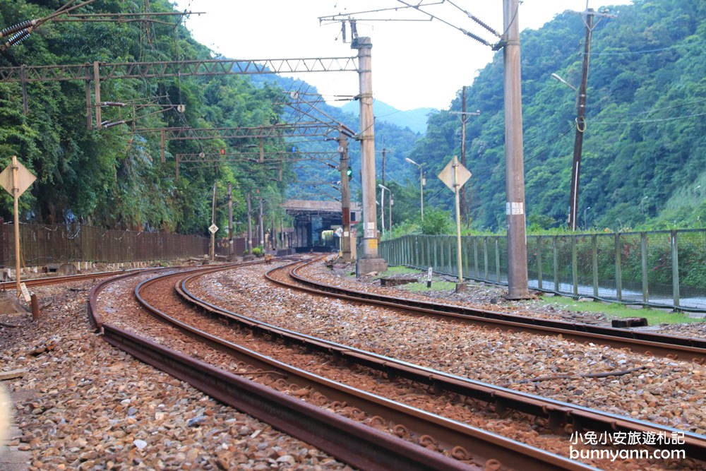 新北景點》三貂嶺火車站，只有火車能到達的秘境隱村，漫步小村時間彷彿暫停~