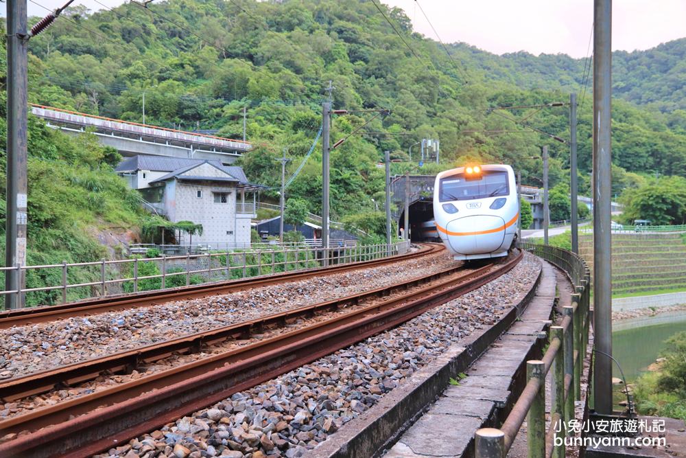 新北景點》三貂嶺火車站，只有火車能到達的秘境隱村，漫步小村時間彷彿暫停~