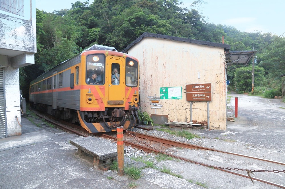 新北景點》三貂嶺火車站，只有火車能到達的秘境隱村，漫步小村時間彷彿暫停~