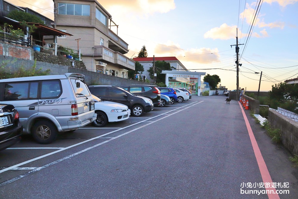 新北景點》東北角水湳洞小希臘海岬，漫步地中海悠閒風格，順遊無敵海景溜滑梯～