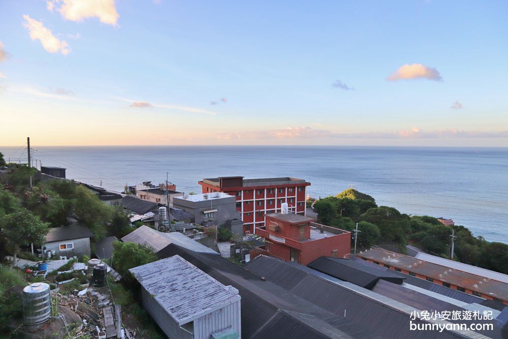 新北景點》東北角水湳洞小希臘海岬，漫步地中海悠閒風格，順遊無敵海景溜滑梯～