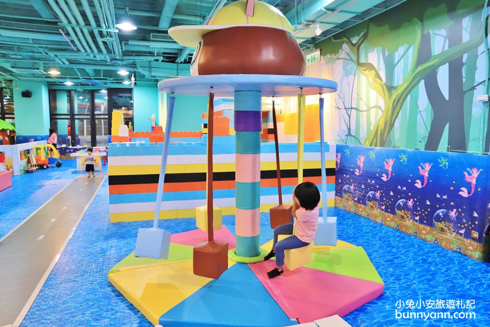 基隆景點》樂飛親子遊樂園，海洋風夢幻球池、海盜船溜滑梯、親子沙坑玩到翻~