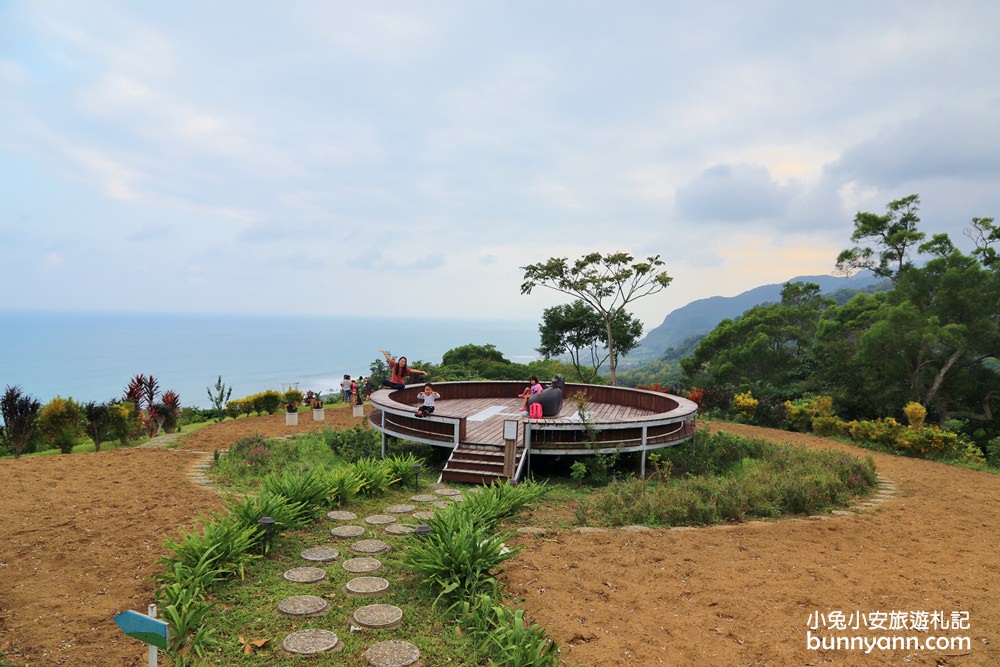 台東海景推薦》星龍花園咖啡，無死角美麗海景，坐落山頂秘境花園