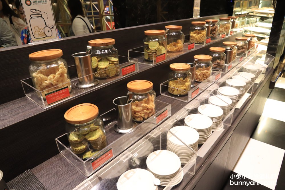 康橋商旅花蓮站前館，宵夜、下午茶通通免費吃到飽