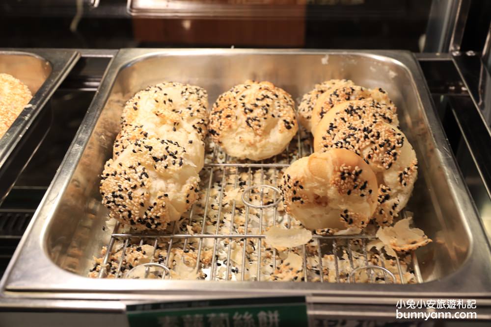 康橋商旅花蓮站前館，宵夜、下午茶通通免費吃到飽