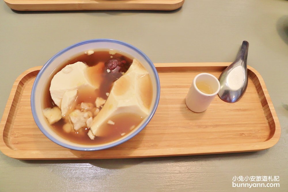 宜蘭景點》飛魚食染日系老宅，隱藏版京都白玉豆花，媽媽味手工刈包~