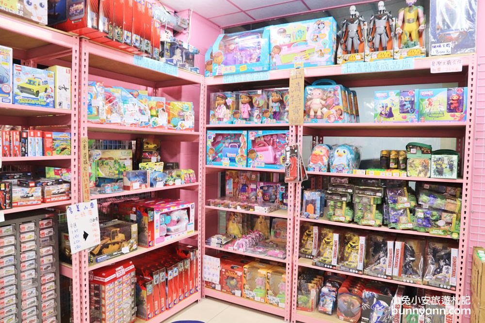 玩具店》亞細亞toys桃園店，交換禮物、聖誕採買上萬件商品買到瘋！
