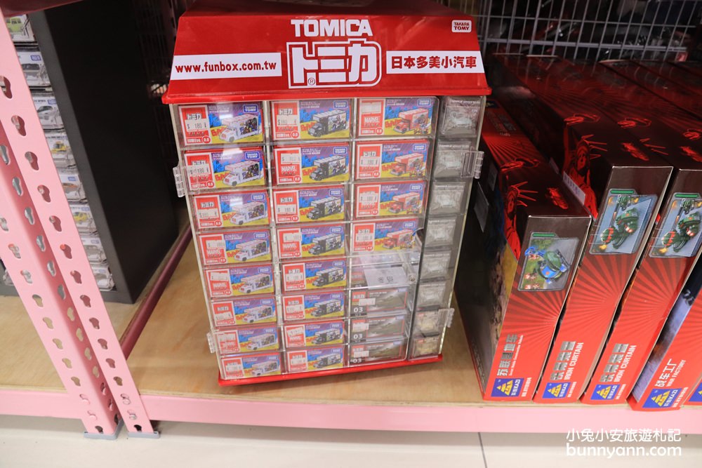 玩具店》亞細亞toys桃園店，交換禮物、聖誕採買上萬件商品買到瘋！