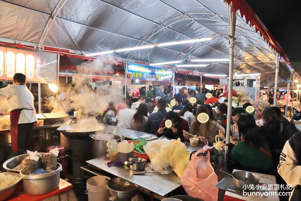 宜蘭新景點》礁溪新夜市開張了！最新觀光夜市熱鬧登場，美食娛樂全都有～