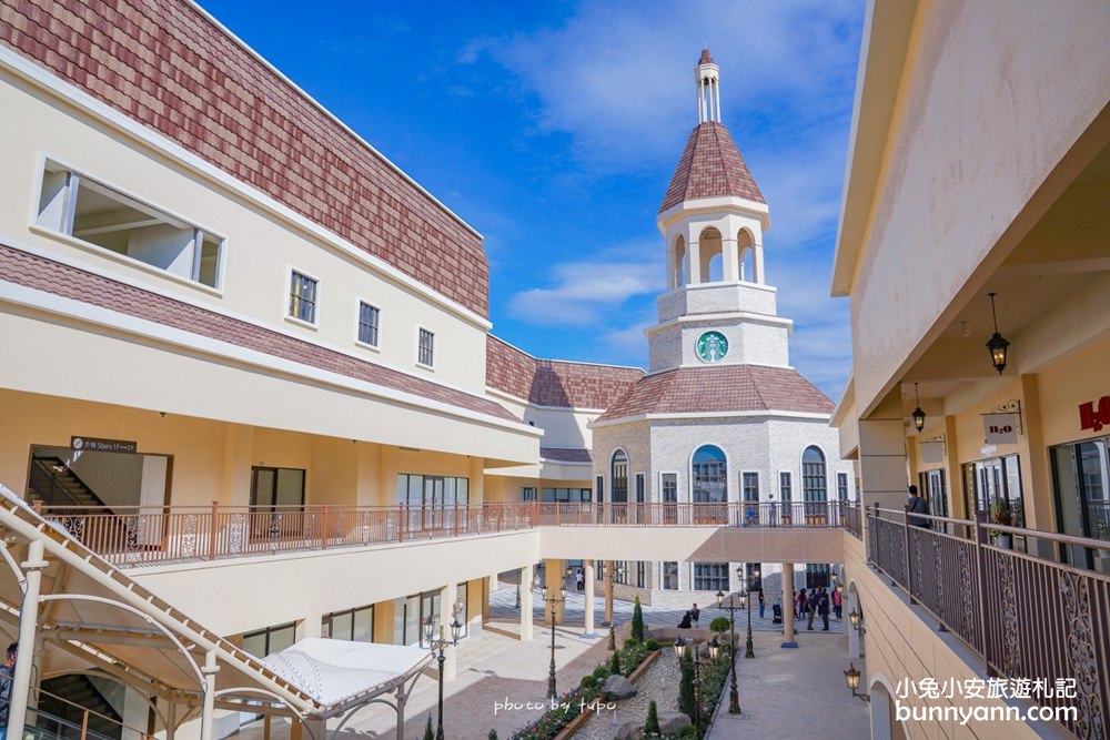 台中新景點》全台唯一鐘樓星巴克曝光！麗寶Outlet Mall北義街道、浪漫運河搶先看～