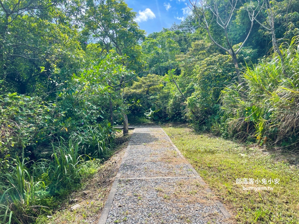 新北【瑞芳運動公園】嗨玩山丘溜滑梯，環山森林步道舒適又好走
