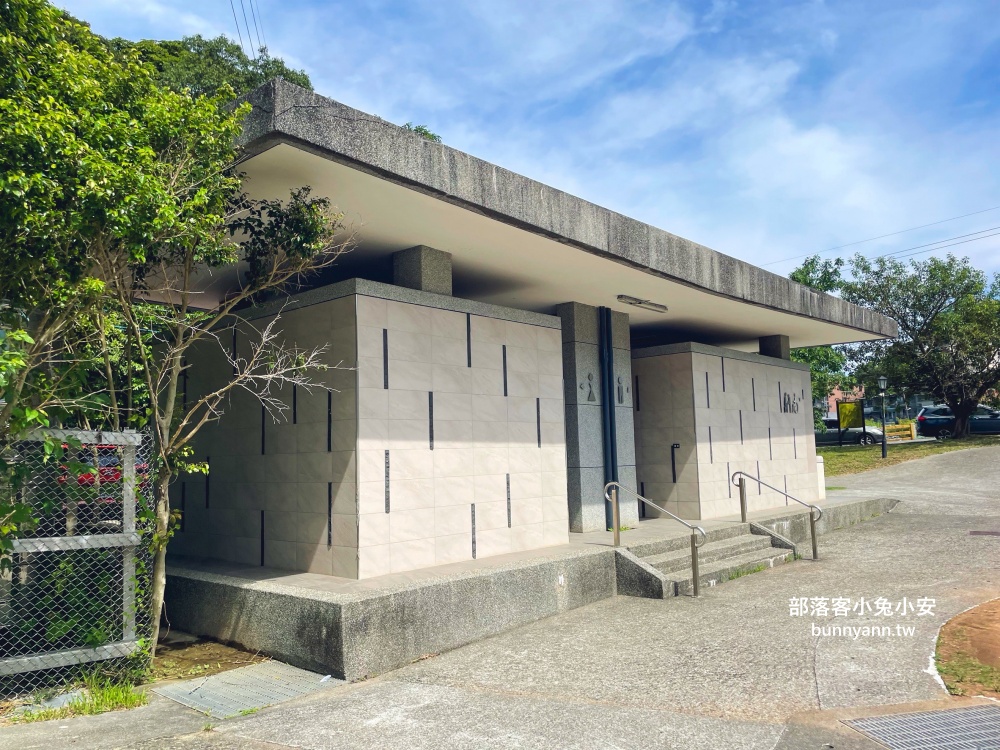 新北【瑞芳運動公園】嗨玩山丘溜滑梯，環山森林步道舒適又好走