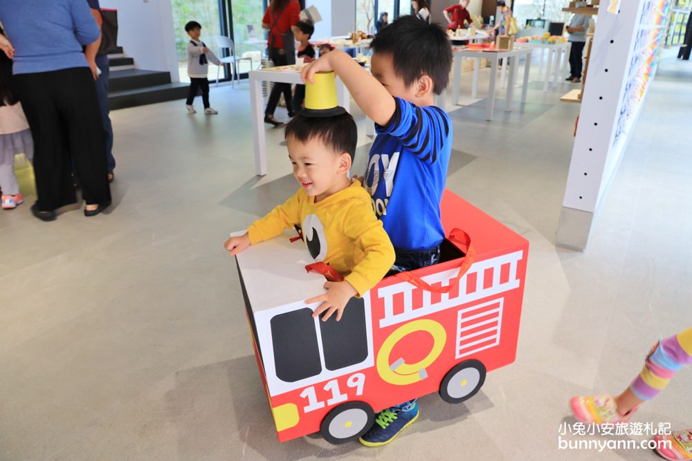 台中新景點》紙繪森林！全台首座紙博館亮相，繽紛紙工藝、創作、佈置超夢幻～