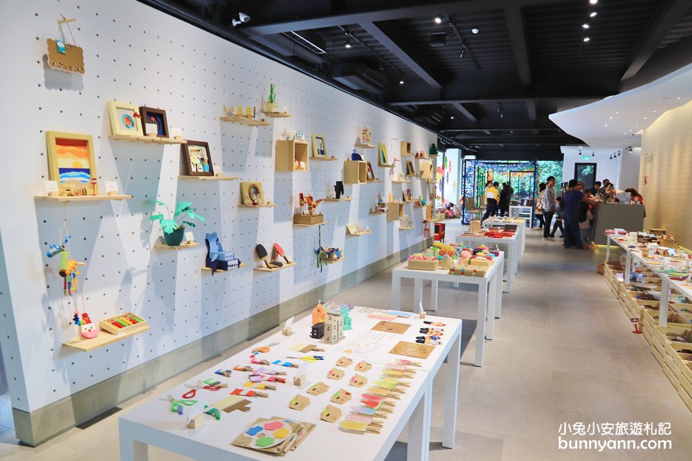 台中新景點》紙繪森林！全台首座紙博館亮相，繽紛紙工藝、創作、佈置超夢幻～