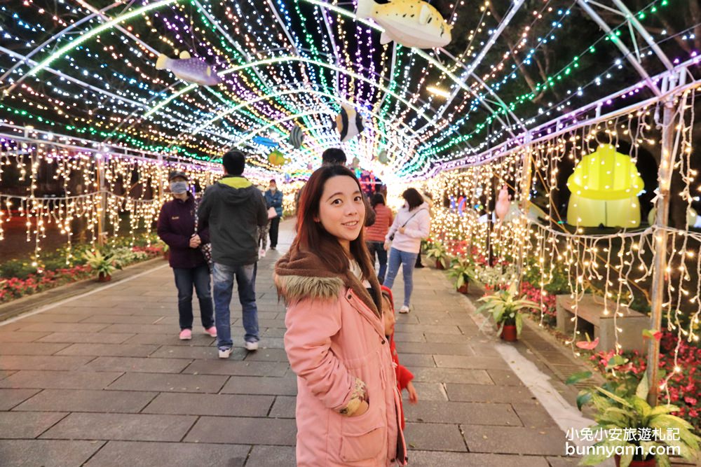宜蘭景點》2020員山燈會，全台最閃亮超長彩虹階梯在這！星光隧道好好拍～