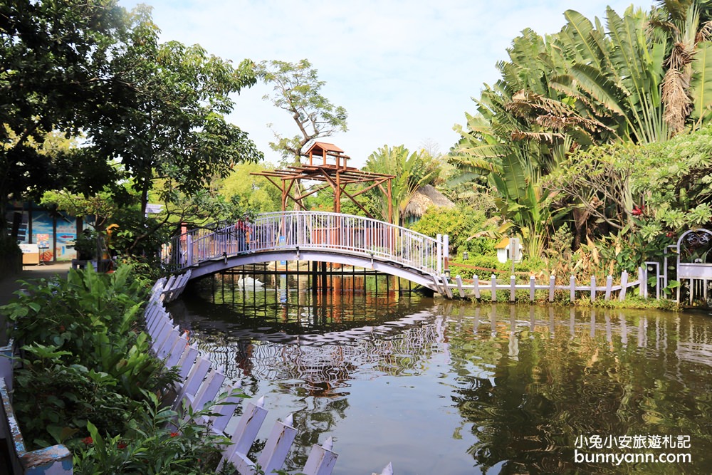 高雄景點》旅人野餐秘密基地！全新長頸鹿沙坑溜滑梯與動物親子園，隱藏在城市裡的後花園～