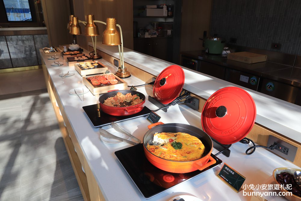 台南「康橋慢旅」文青系旅店，早餐宵夜下午茶免費吃到飽