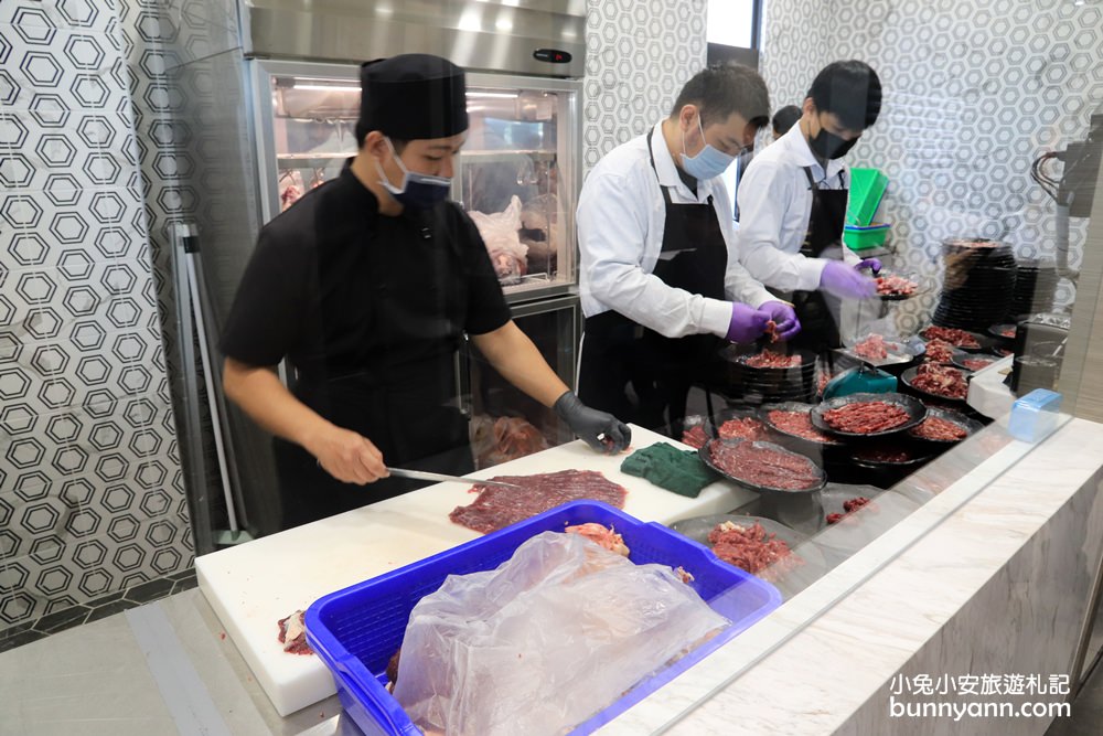 台南》美術館裡涮牛肉！阿裕牛肉湯二店，溫體牛肉涮涮鍋配免費魯肉飯～