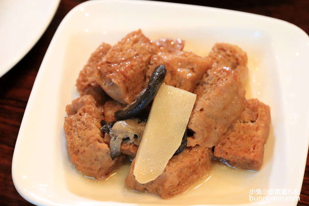 台北食錄》江南風點水樓！內行人推薦小籠包，新主打黑蒜特餐，一起滿滿元氣～