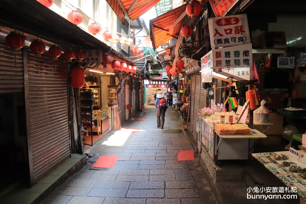 九份景點一日遊》2022九份懶人包推薦！九份老街美食、茶壺山、夜景全包~